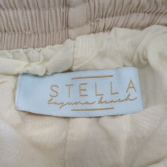 Stella Cream Pajama Shorts with Lace Trim and Elastic Waistband size Large - Picture 2 of 4